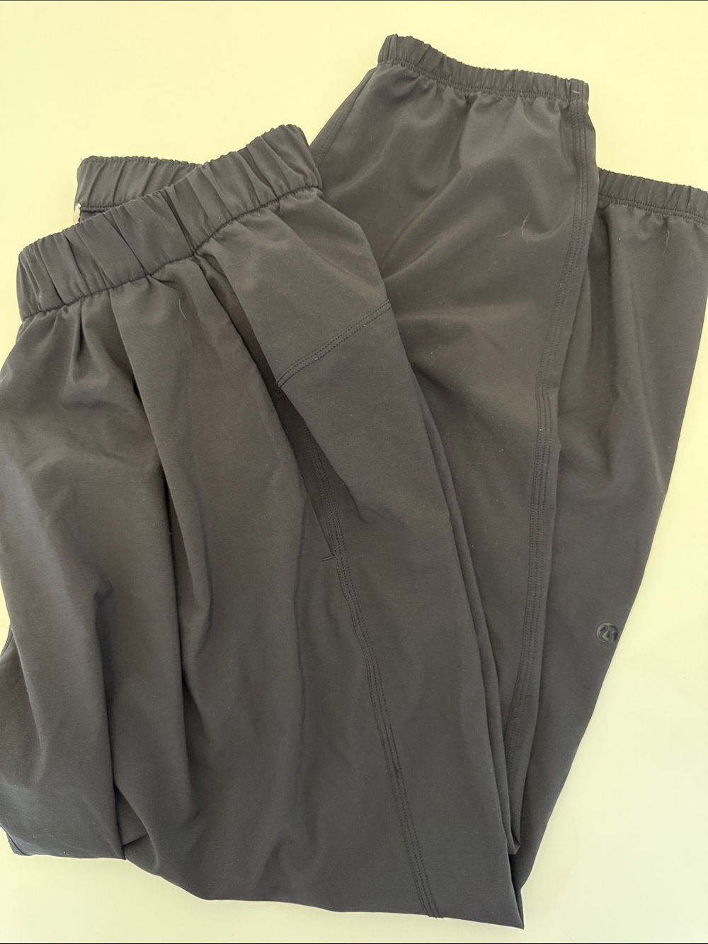 lululemon athletica Women's Black Jogger Sweatpants